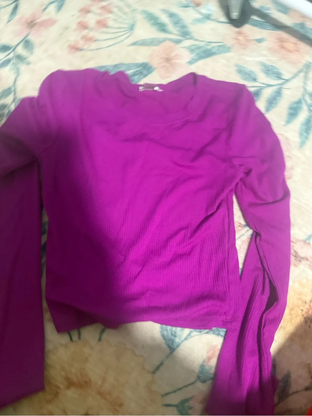 Bozzolo Ribbed Crewneck Sweater in Bright Fuchsia